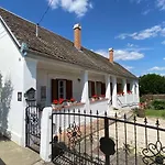 Vb36 Vendeghaz * Villány